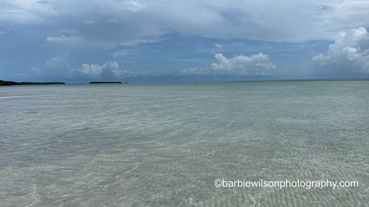 barbiedoll_eyw's tweet photo. Well that was fun! Outran most of the storms #gulfside #flkeys #Marvinkey #flwx https://t.co/SpnMbYK7wr