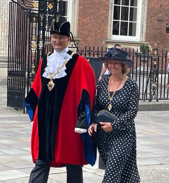 WorcesterMayor's tweet photo. An honour and a privilege to be the first Green Mayor of Worcester. Today was the Civic Service, starting with a procession from the Guildhall to the Cathedral. https://t.co/1IGzsM3num