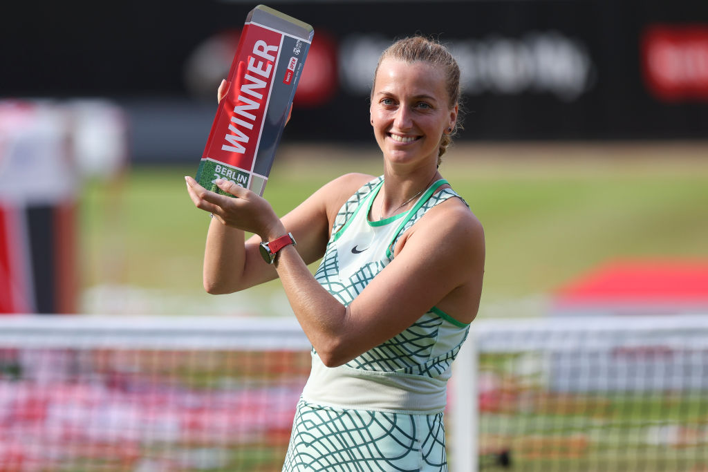 sportstarweb's tweet photo. Title No. 3⃣1⃣ for Petra Kvitova

Two-time Wimbledon champion Kvitova beat Donna Vekic 6-2, 7-6(6) to lift the German Open title

#WTABerlin #bett1open
READ: https://t.co/FyehOtxYXX
https://t.co/zmbyIdrdcu https://t.co/ukd0jMNxso