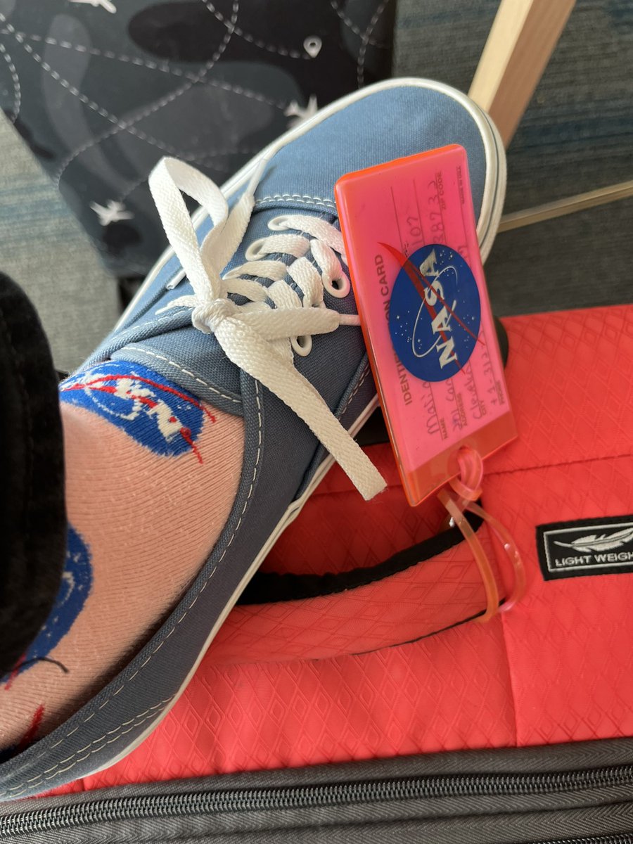 SolarisMaria's tweet photo. When headed out in NASA business, must represent. https://t.co/Ujeq0dkPCD