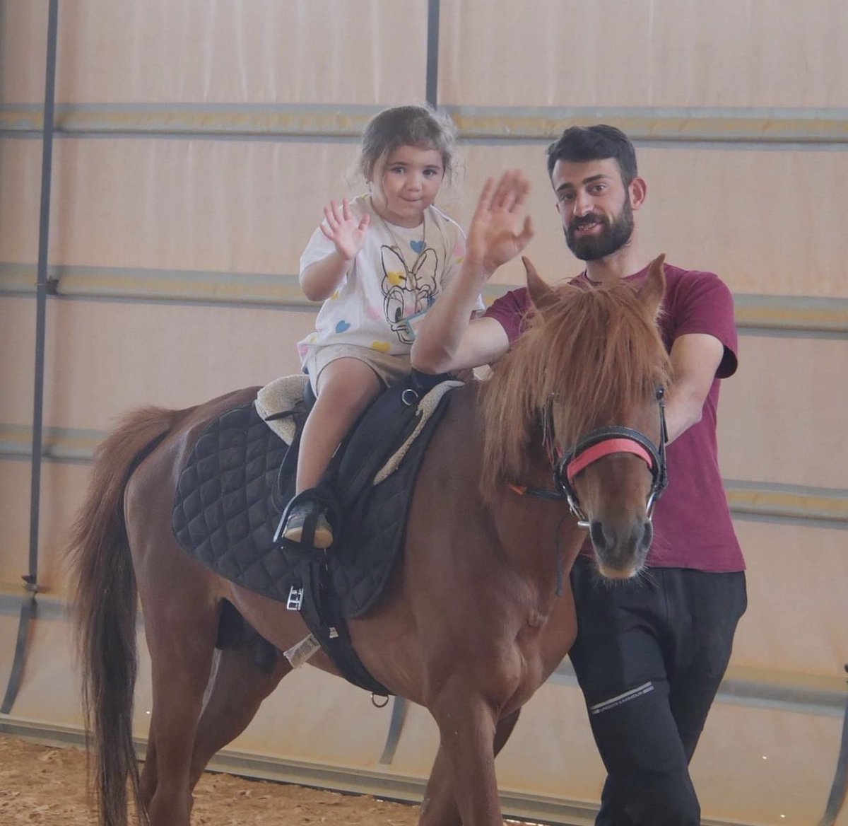 HamidiyeSivas's tweet photo. Bayram Hamidiye’de Güzel…🍀🐴🍽️🛝🎠

Sivas’ta doğa ve yeşilin verdiği huzurla eğlenceli ve güzel bir gün geçirmek isteyenlerin uğrak mekanı haline gelen Hamidiye Millet Bahçesi’ni sizlerde keşfetmekte geç kalmayın.

📍Hamidiye Millet Bahçesi

#sivas
#hamidiyemilletbahçesi https://t.co/QSGf92Rx7B