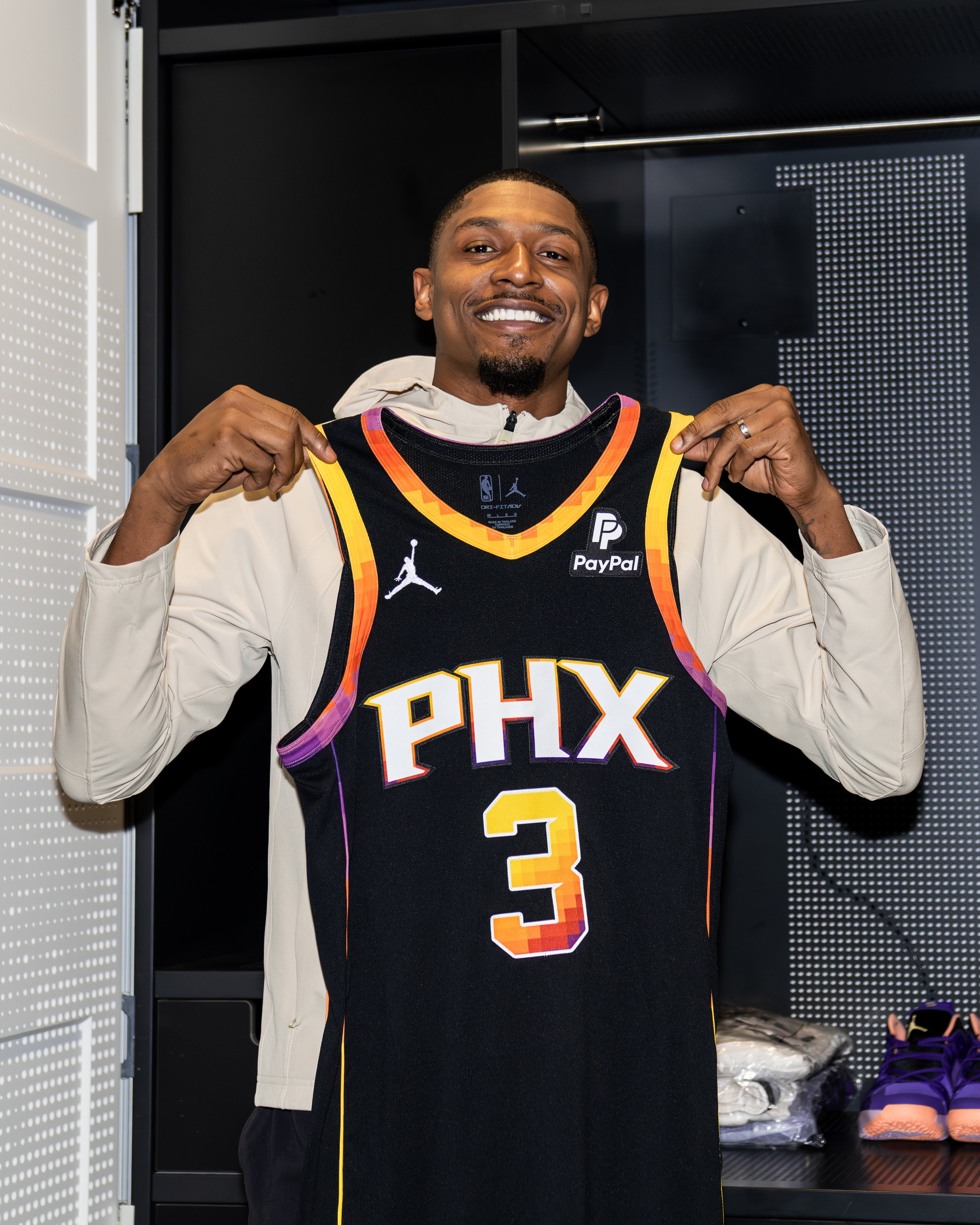 Phoenix Suns on X: With his new threads 🔥 📍 @Verizon 5G