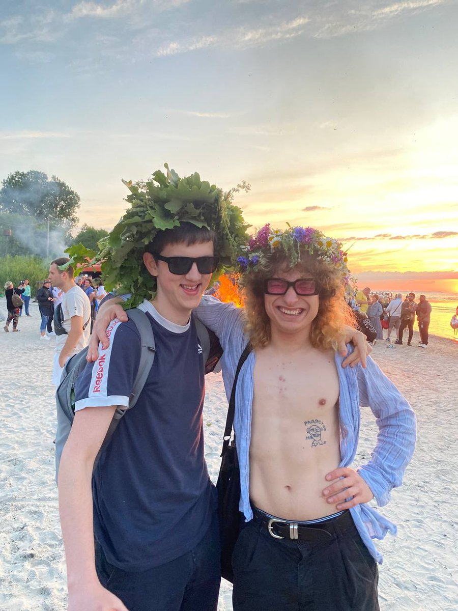 solovey_omen's tweet photo. @edgarsrinkevics Yesterday my friends were attacked  in Kauguri, Jurmala, just because of their non-conventional appearance. They received multiple injuries and called police immediately. Police have arrived but they just laughed and let the attackers go before them. Please protect the justice. https://t.co/nzegtEUlrB