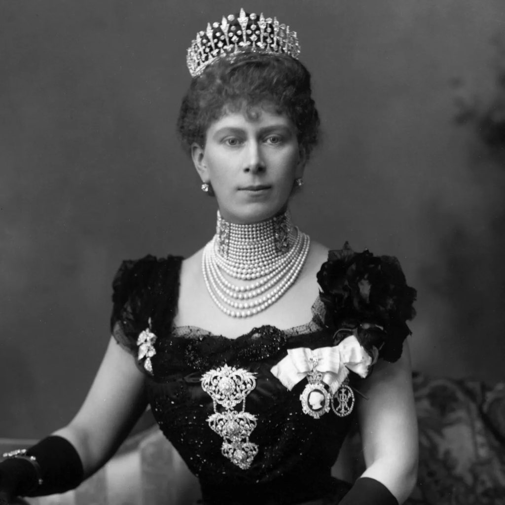 Mr.tau on Twitter "Queen Mary I, also known as Mary Tudor or "Bloody