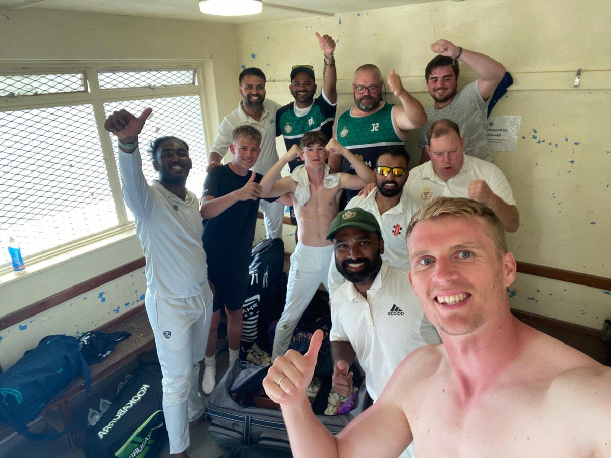 Ifieldcc's tweet photo. Just about recovered from last night, what a club!! Back to back full house for the club #1field 🏏💚 https://t.co/gmQ8LW9Fjc