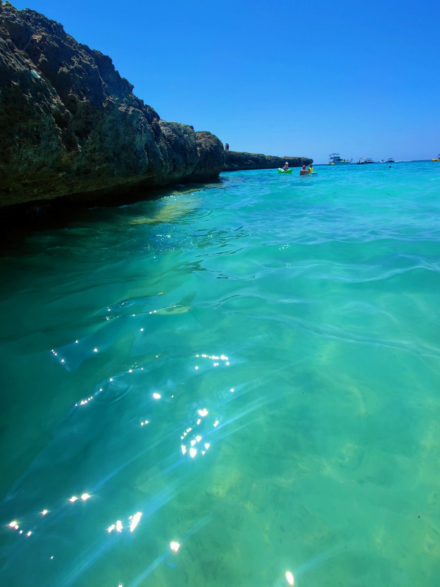 JLGLlagues's tweet photo. Aguas turquesas #sealife #sea #sealovers #calanboschbeach #calanbosch #beaches #beachvibes #beachday #beach #beachlife #platja #playa #azulturquesa #allisblue #mediterráneo #mediterranean #mobilepic #mobilephotography #oppofindx2pro #menorca https://t.co/gLo5YveA98
