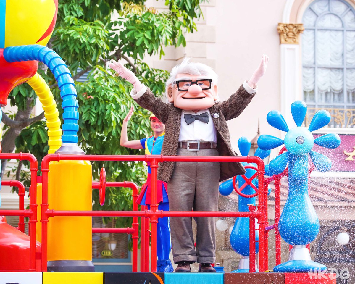 the_hkdg's tweet photo. 🔫 Stay cool and chill out at the lively “#PixarWaterPlayStreetParty!” as beloved #Pixar Friends make a return appearance.

🎞️Full Show on YouTube: https://t.co/iLlnAdqidI

#wildaboutsummer #summersplash #adventureisoutthere #disneysummer #hkdg #hkdl #distwitter https://t.co/jIPSBKqTSo