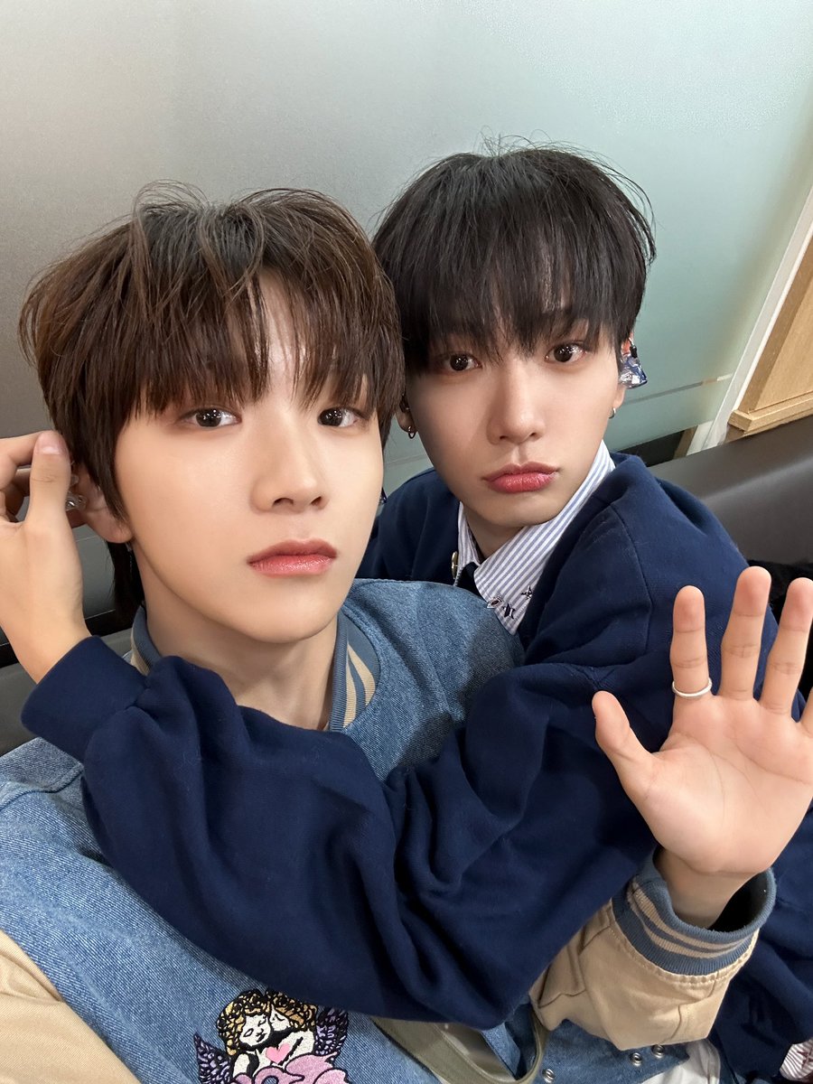 mjaehyum's tweet photo. It’s time for leader to show the love for our youngest! Through these snaps, I intend to show my affection for our Woonhak. I love him. So when there’s a chance, I sat next to him and gave him a loving embrace like this. But worry not, I love you guys a lot too! Don’t be jealous. https://t.co/9Fb5eZ0s6m