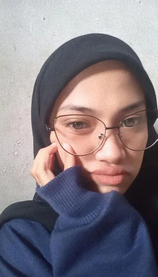 Mdaisy2398's tweet photo. P: Eh gak jadi deh, ada urusan
D: ih sebel
P: yaudah kalau mau bilang dulu dong "Desy sange pengen kontol"
D: Yaudah iya iya, jgn pergi dong Desy sange pengen kontol gede kamu https://t.co/9lTnL8OE8c