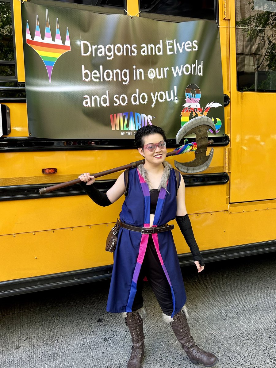 I swing both ways. 

Violently.

With a greataxe.

 💖💜💙 Happy Seattle Pride!! #WotCStaff