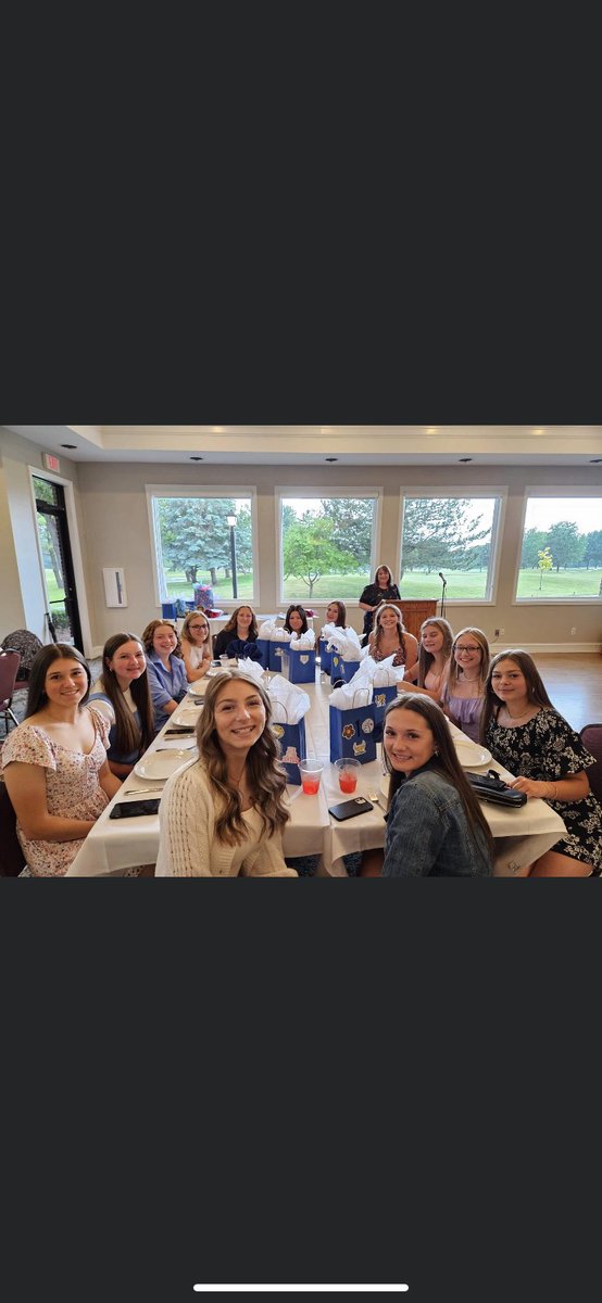 L’Anse Creuse Softball tweet media