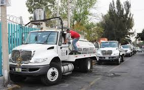 donppt13's tweet image. Otra mas de desabasto de #Agua en #Ecatepec.
¿Será cierto que el ex #Priista #Vilchis tiene un negocio de #Pipas que surten de #Agua al #Municipio que gobierna?