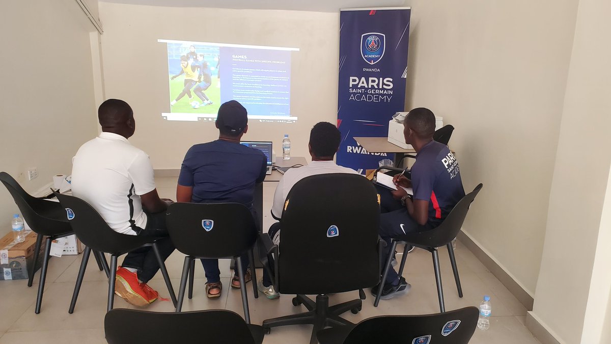 ⚽️ Exciting 3 days of refresher course! Just wrapped up an amazing fresher course on PSG methodology with our talented coaches. Sharing knowledge and enhancing skills. Together, we're building a winning legacy! 💪🏆 #PSGCoaches #FootballEducation #WinningTogether