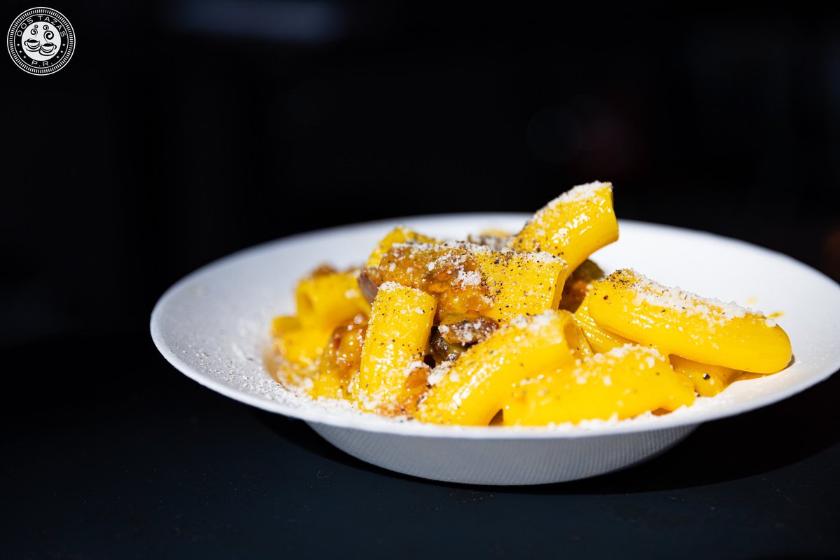 dostazaspr's tweet photo. Pasta carbonara en el mercado central de Roma 😋🍝

Un safe zone donde puedes encontrar excelentes opciones para comer ✍🏼

#dostazaspr #rome #pastacarbonara #eat #yum #foodie #foodphotography https://t.co/Zmvuk8S2Ne