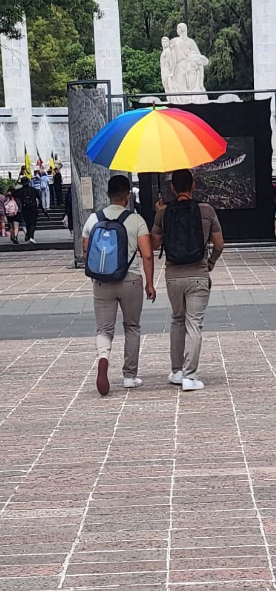 Ch1c0sD3L4C4ll3's tweet image. De par en par, siempre orgullosos de ser 
#StreetGuys #ChicosDLCalle #StreetCouple #ParejaDLCalle #RealGuys #Paparazzi #Corresponsal desde #CDMX