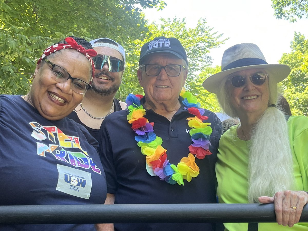 uswdistrict6's tweet image. We are ready for #TorontoPride! 🏳️‍🌈🏳️‍⚧️#LGBTQ2SIA+ @SteelworkersCA and allies out to celebrate and push for social change. Our pride is always political. 💪🏿💪🏾💪🏼