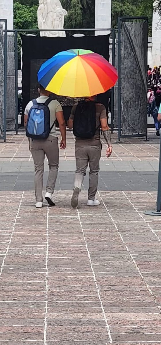 Ch1c0sD3L4C4ll3's tweet image. De par en par, siempre orgullosos de ser 
#StreetGuys #ChicosDLCalle #StreetCouple #ParejaDLCalle #RealGuys #Paparazzi #Corresponsal desde #CDMX