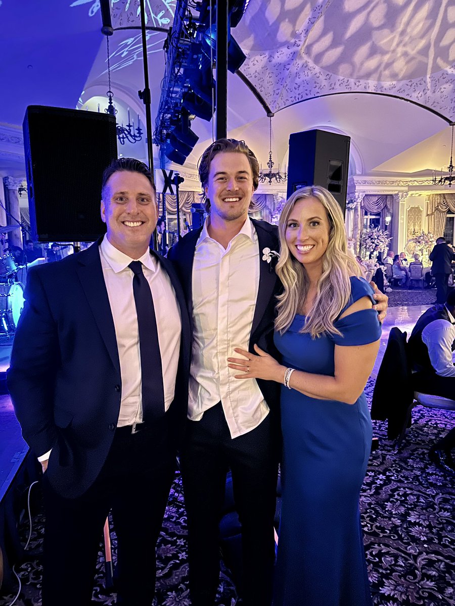 Tonyrazz03's tweet photo. Amazing night celebrating an amazing couple! Congrats to Kenny and Amy!! Love you guys! ❤️🥂#wedding #family https://t.co/5qdPXS7pIo