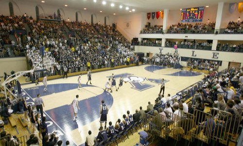 After a great conversation with Coach Jones I am blessed to receive an offer from <a href="/YaleMBasketball/">Yale Men's Basketball</a> #AGTG 
<a href="/BeltonTigerBB/">Belton Tiger Basketball</a> @drivenationeybl <a href="/247Sports/">247Sports</a> <a href="/TexasHoopsGASO/">TexasHoops/GASO 🔗</a> <a href="/Tabchoops/">𝙏𝘼𝘽𝘾🏀📋</a>