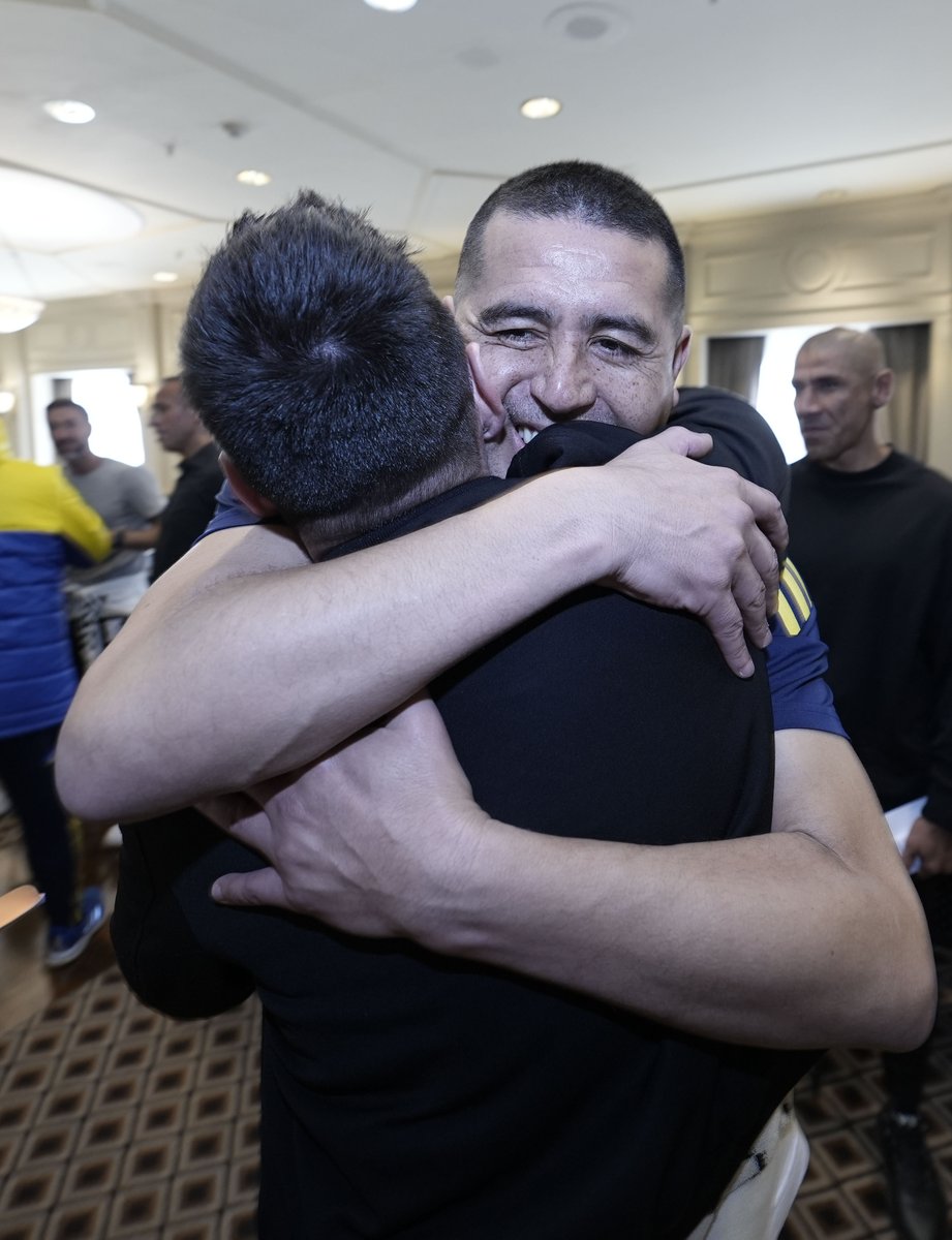 El abrazo más esperado 🔟👑
