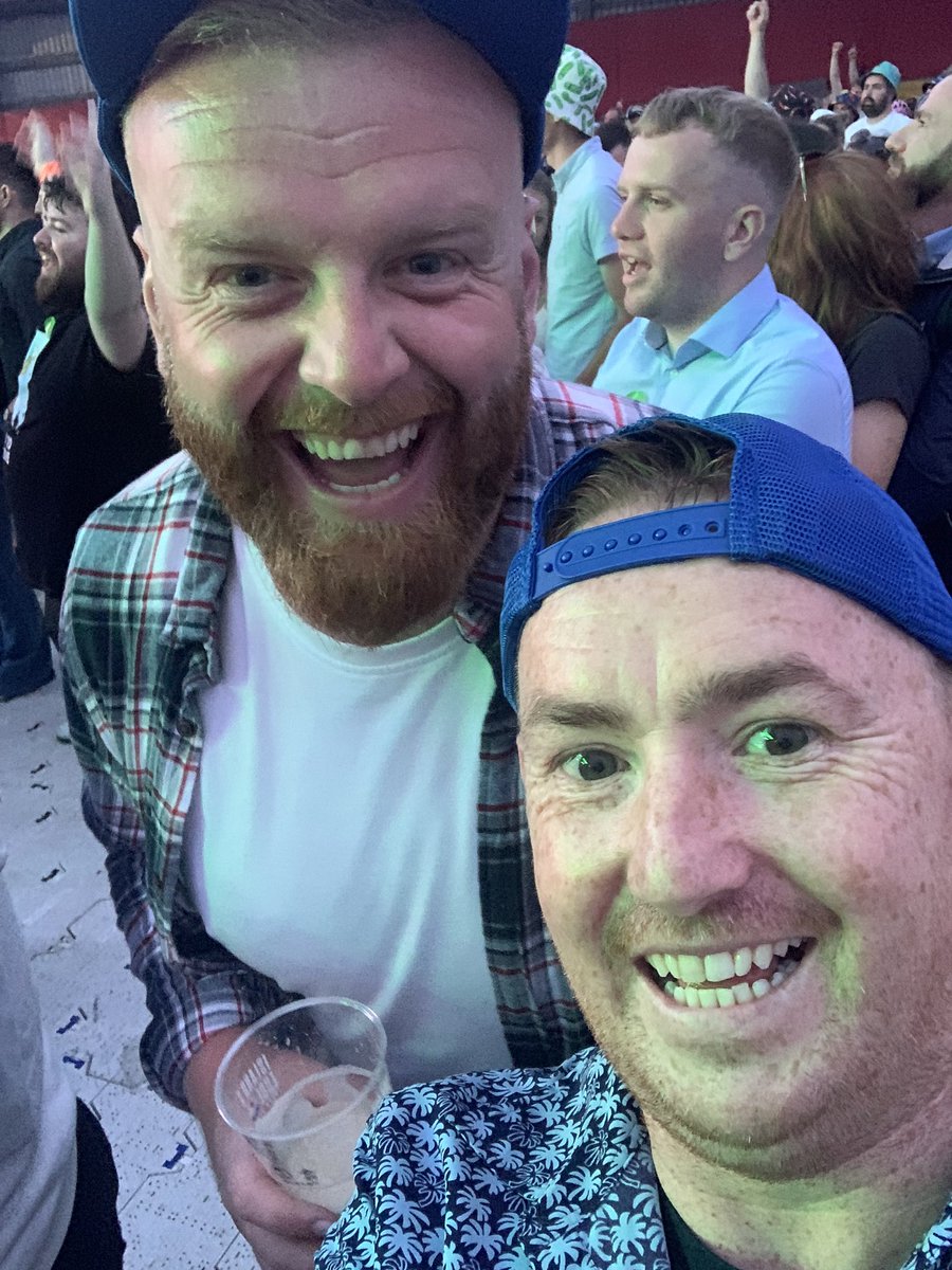 brownejoe08's tweet photo. The 2johnnies have nathing on us.#keepherlit #somenight @PadraigOFlynn1 😉👌 https://t.co/XiAY03gUfd