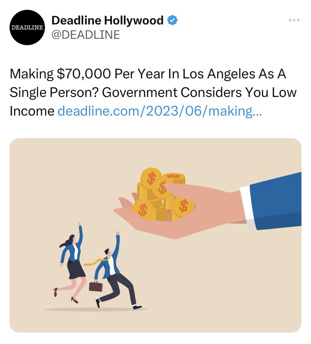 joerussotweets's tweet image. And most rank-and-file WGA writers can’t hit this $70k / low income benchmark. 

That’s why we say writers can’t make a livable wage. That’s why we’re on strike.