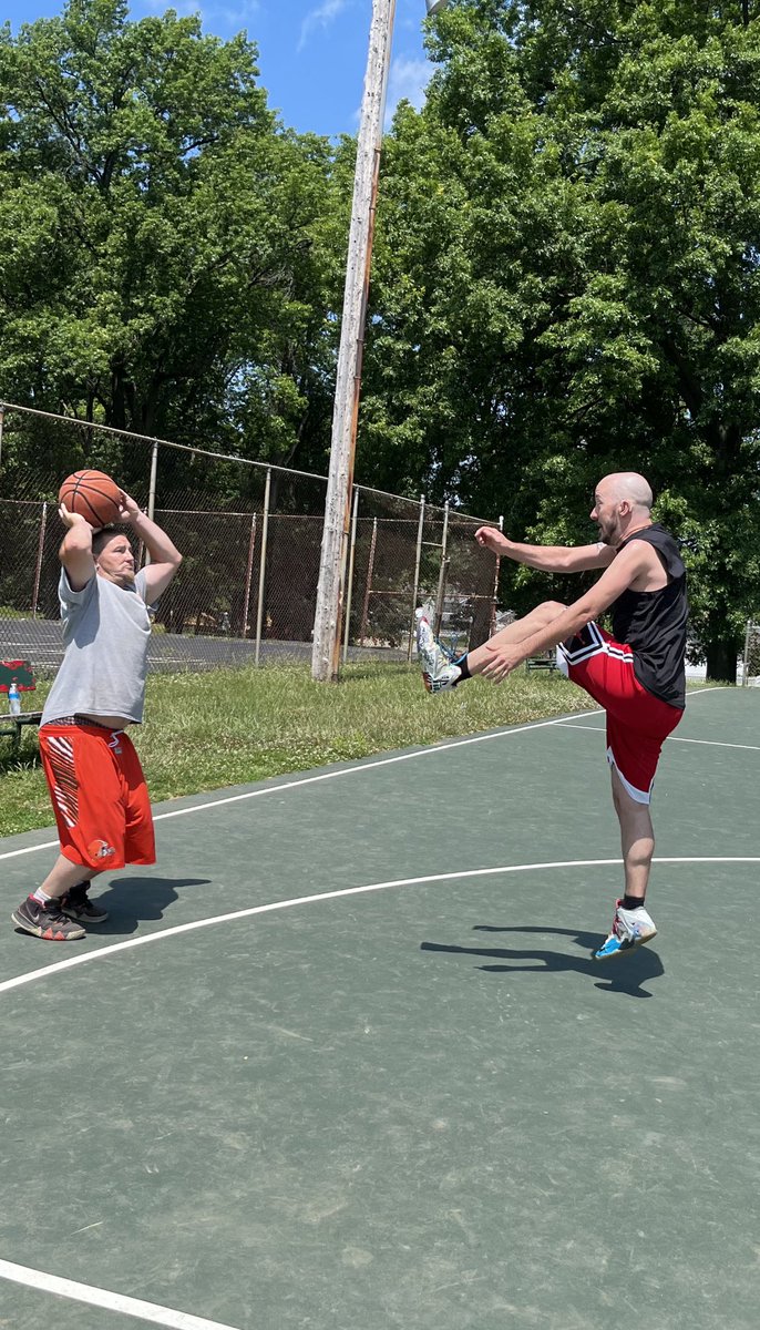 ToddMcCartney88's tweet photo. ๐The Weekend Crew out here on a hot and humid day!๐ฅต๐๐
@AMac_219
@Evd23rocker
@ssjtrio26
#WeekendBasketball https://t.co/dGe6rSZzd8