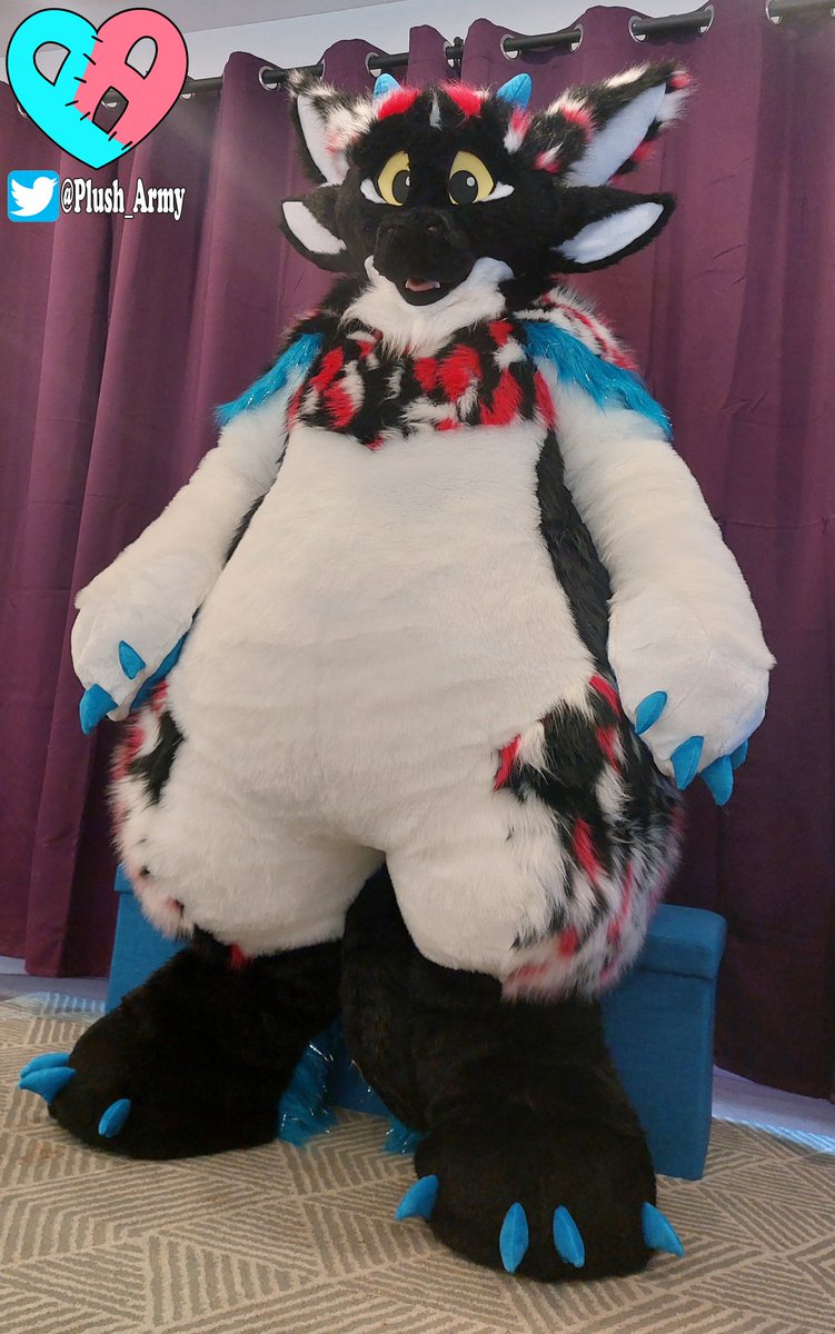 plush_army's tweet image. Announcement time!
Some of you may have noticed the many premade plushsuits we have been selling lately
Today we are happy to reveal that we have been training a new apprentice! 
#Plushsuit #fursuit