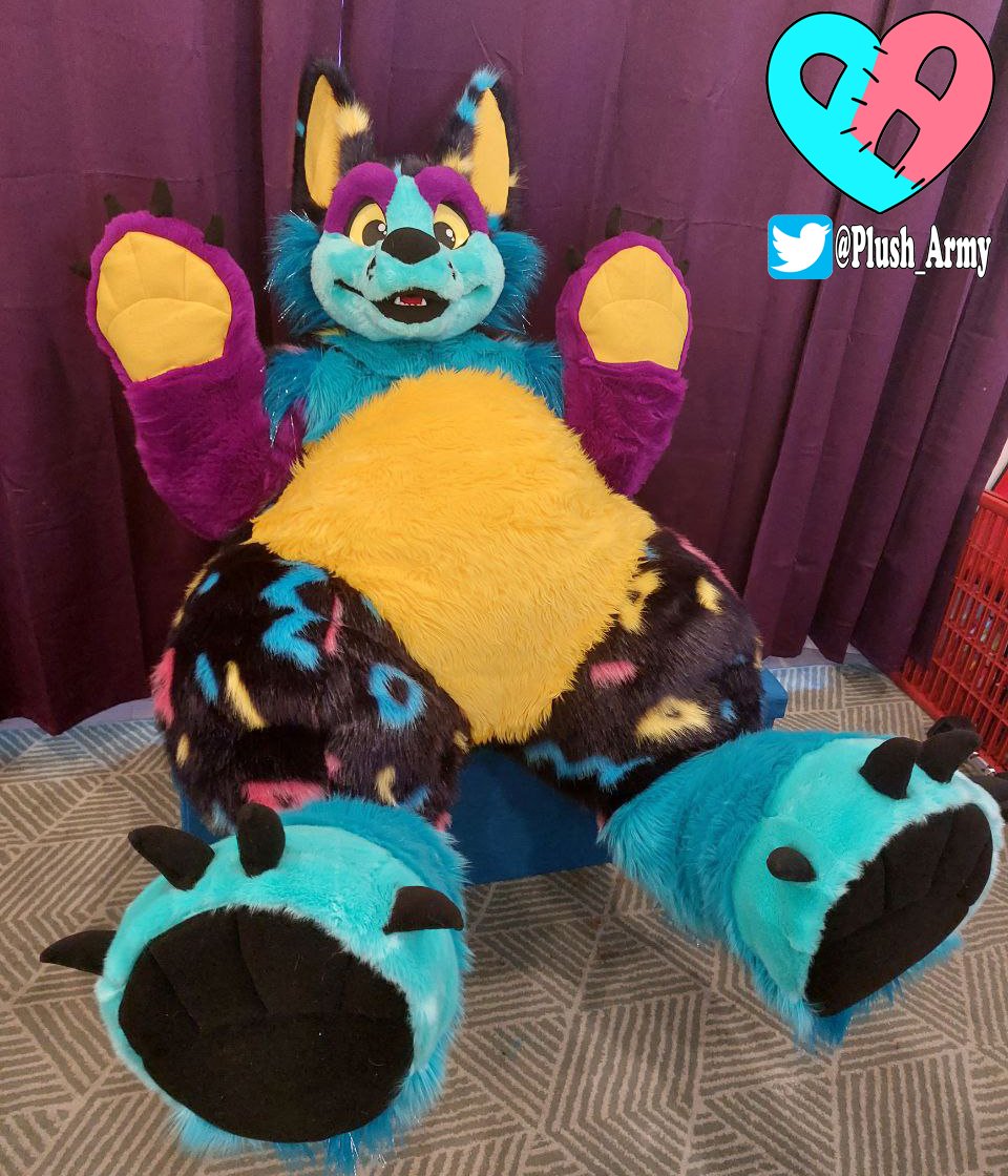 plush_army's tweet image. Announcement time!
Some of you may have noticed the many premade plushsuits we have been selling lately
Today we are happy to reveal that we have been training a new apprentice! 
#Plushsuit #fursuit
