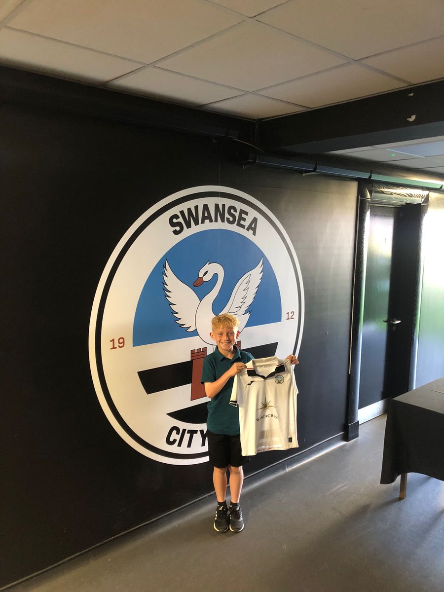 Also a other one signs at <a href="/SwansOfficial/">Swansea City AFC</a> this week with our U9s player Max Edwards making the move to the Academy👏🏻