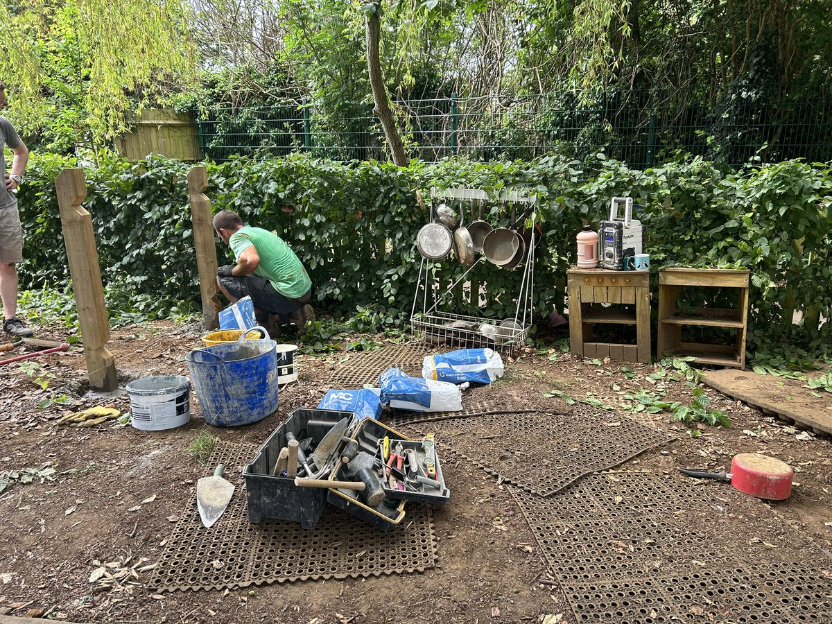 Christopher Rawlins CE Primary School tweet media