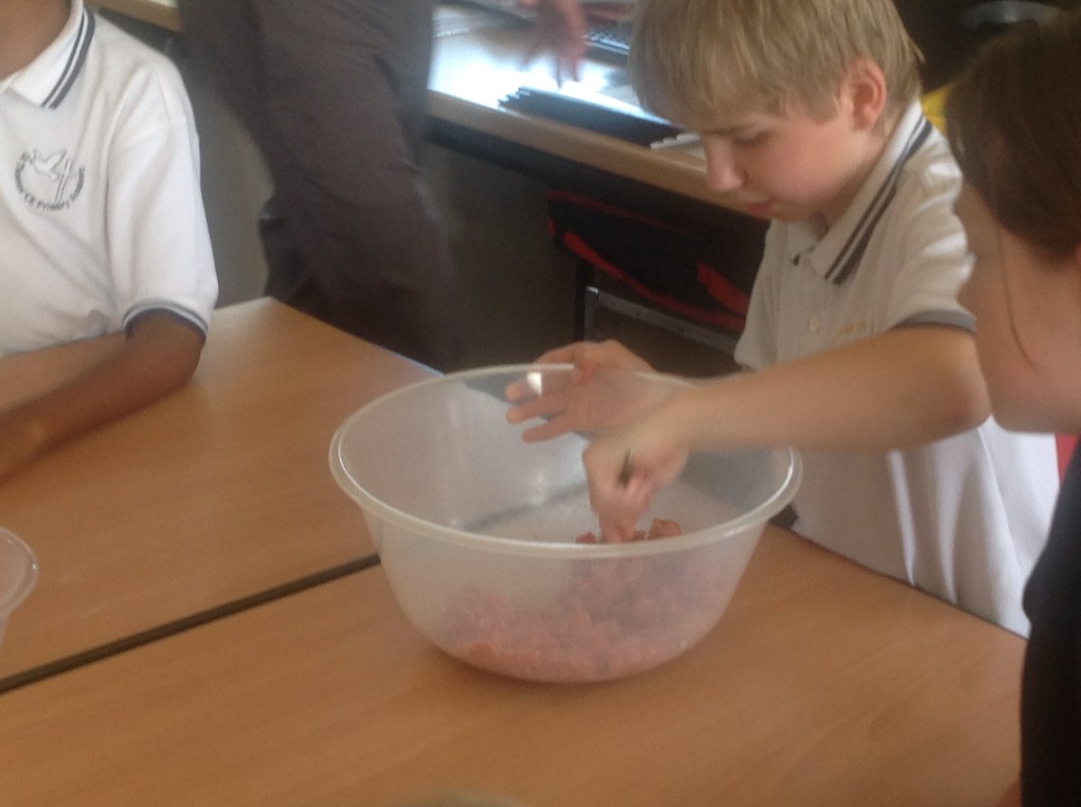 Charlotte Morris tweet media