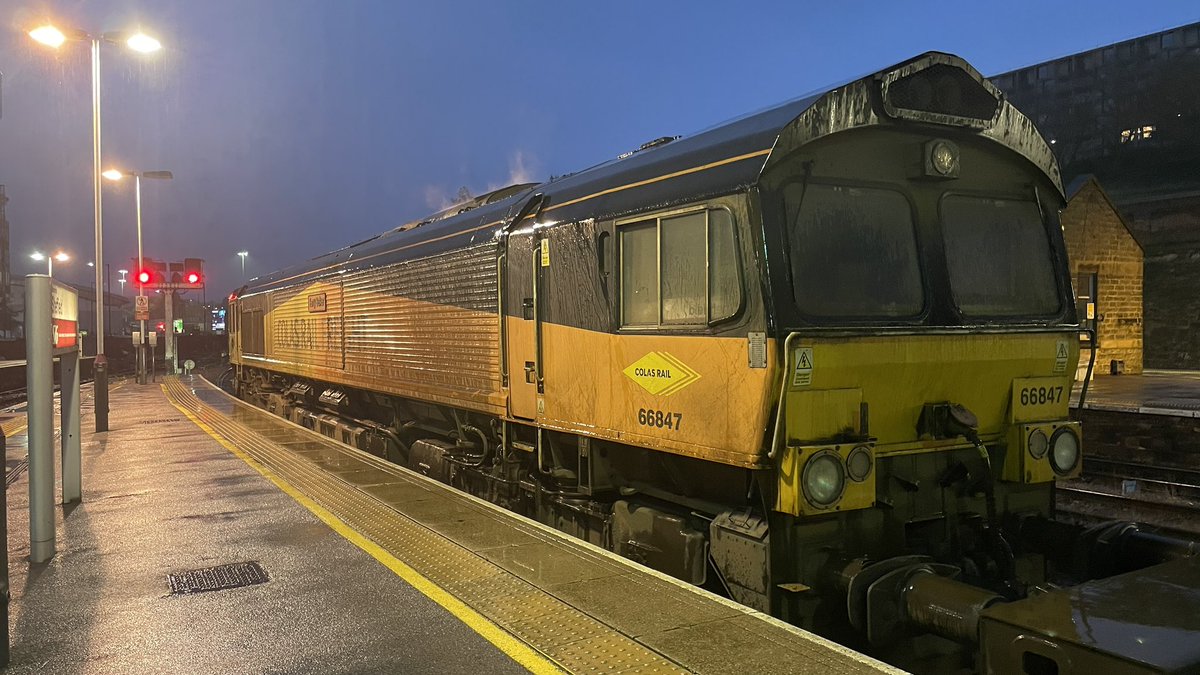 That’s a throwback and a half. Colas 66’s 66848 and 66847 on the South Yorkshire (?) RHTT Circuit last year at Sheffield.