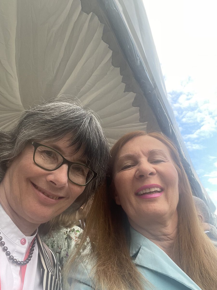 alex_jox's tweet photo. Thank you ⁦@SianCMacLeod⁩ for dedication to the UK-Serbia relations, that we passionately shared. Save travels home🤗 https://t.co/DxvfgSRQln