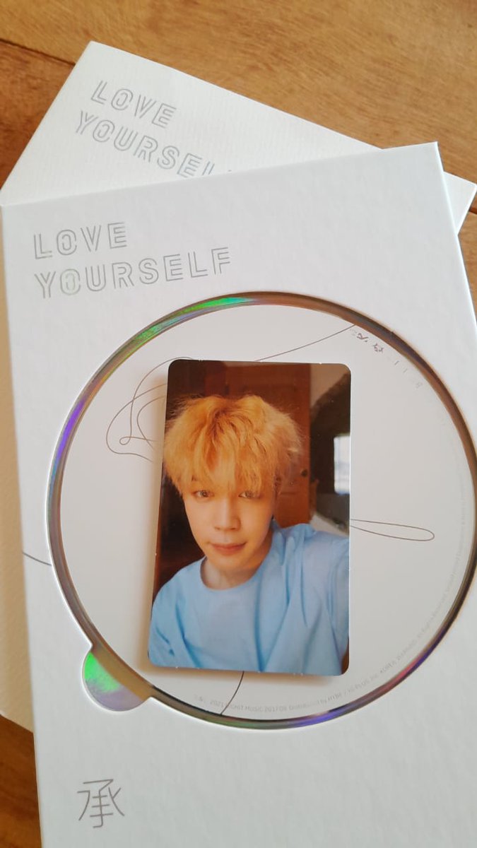 QuellSH's tweet image. 🔮feedback positivo para @vblackswan_ que me vendeu esse Jimin pintinho coisa mais linda,chegou muito bem embalado e seguro.💜