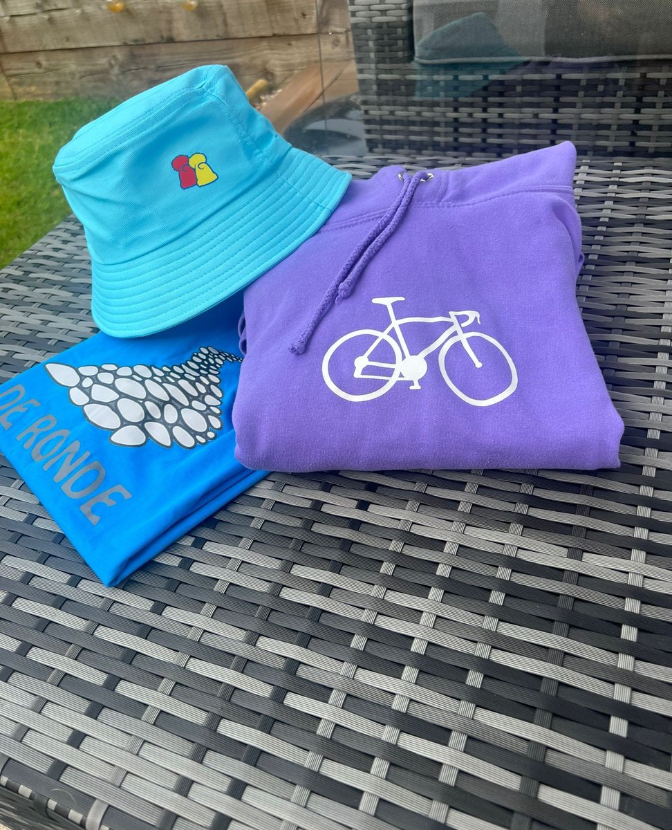 bigbobblehats's tweet photo. COMPETITION TIME!!!

Win a summer outfit of your choice, this includes:
-BBH T-shirt
-BBH hoodie
-BBH bucket hat

all you need to do to win is:

1- Like this post
2-comment on this post
3- share this post
4- Follow our page

Winner announced on Friday 30th June, good luck! https://t.co/hWGmqirN1W