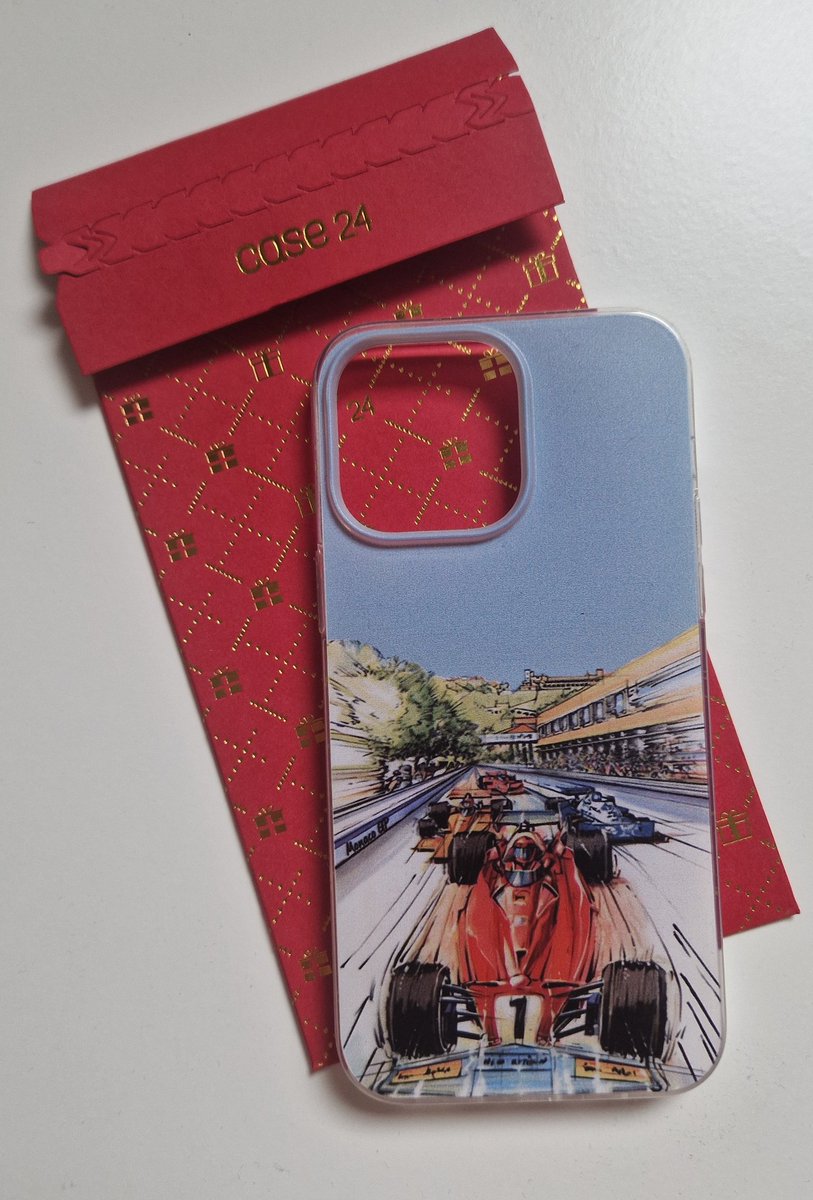 I made this phone case for Charles as a joke cause his phone is always broken - I'll try and give it to him together with my papercraft in austria 😊 it's from an old MonacoGP ad :)