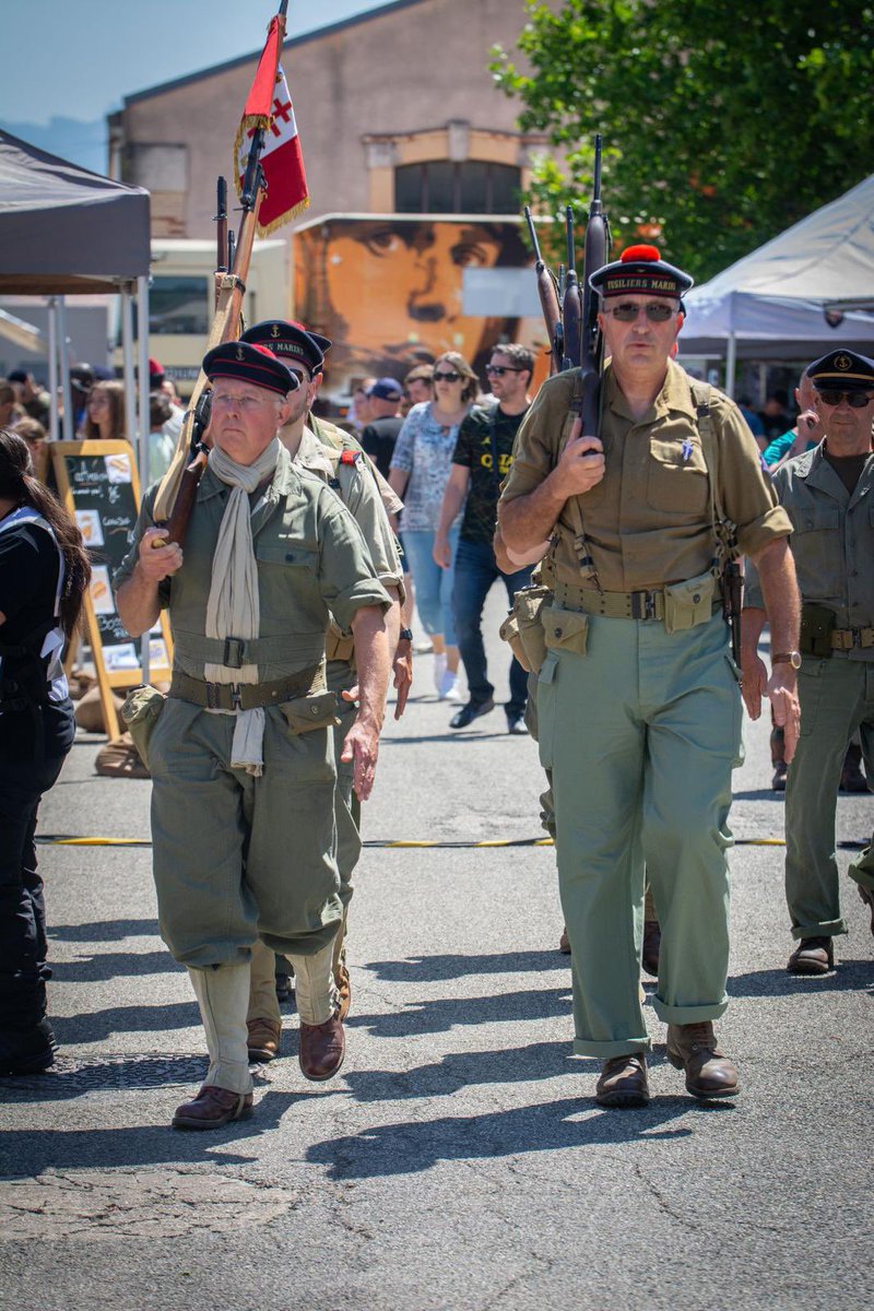 1erSpahis's tweet image. Le week-end des portes ouvertes du régiment s’est clôt ce soir. Merci aux milliers de visiteurs d’être venu nous découvrir au 1er #Spahis, au quartier Baquet.
Rendez vous dans les deux années pour de nouvelles démonstrations, aubades, et des ateliers de ne partenaires 🇫🇷