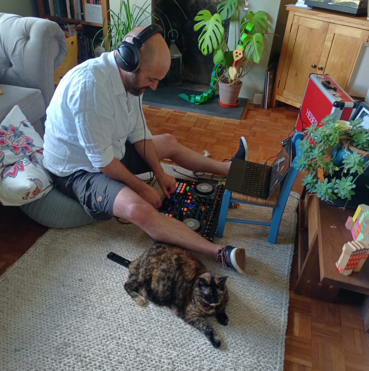 The Cave tweet media