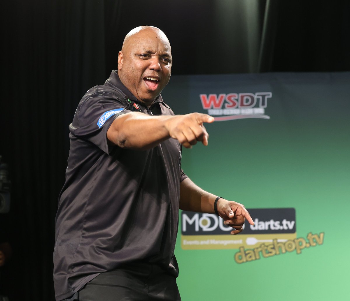 𝗚𝗔𝗧𝗘𝗦 𝗚𝗢𝗘𝗦 𝗕𝗔𝗖𝗞-𝗧𝗢-𝗕𝗔𝗖𝗞 🏆🏆

Leonard Gates claims his second successive World Seniors televised title courtesy of a dominant 6-2 victory over Richie Howson in the final of The Masters! 🇺🇸

#WorldSeniorsMasters