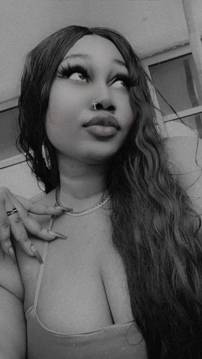 queen_mirel's tweet photo. B/W 
My name is MIRREL, what’s your name ?❤️‍🔥🥵🖤

https://t.co/dYvXLdF8IV
#Mirrel #phyna #Afrobeat #queen https://t.co/eZkVZUQBh6