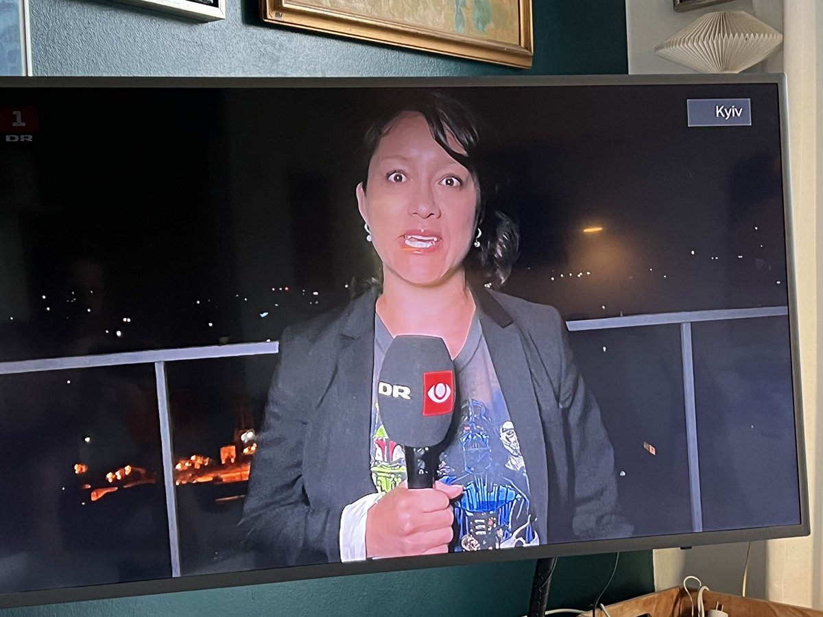 Fedt at se en Starwars fan i TV Avisen. Eller er det symbolik i forhold til Ukraine-Rusland-Wagner? Og hvem er så hvem?