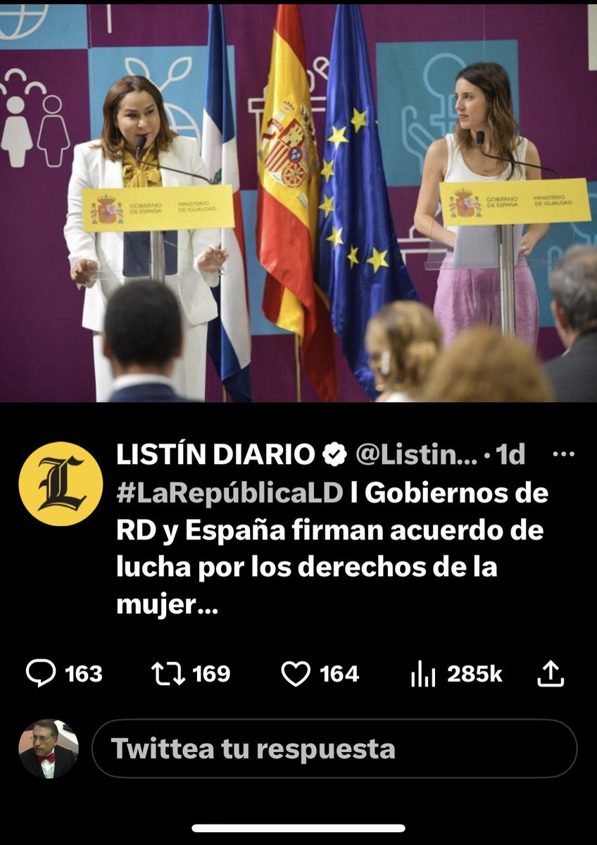 RafaelMelgenS's tweet photo. No acostumbro a publicar la gente que bloquea, sin embargo, RD🇩🇴 tiene derecho a disentir sin ser bloqueado porque se trata de una funcionaria. Máxime después de haber firmado un acuerdo de «#depravación». #Sierva de la ONU🇺🇳. La mayoría del pueblo🇩🇴la manda al carajo. https://t.co/CMvn0uFupB