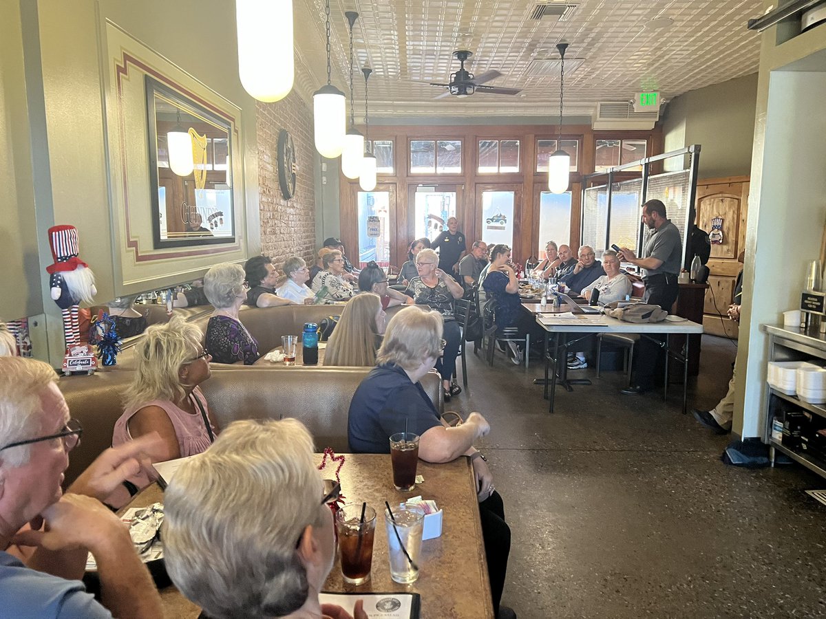 Jamie4Glendale's tweet photo. Great coffee with a cop event in downtown glendale https://t.co/bJH9psQjSg