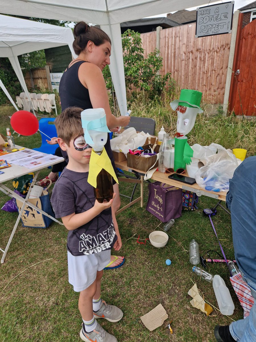 Bano110WR's tweet photo. Awesome 👌 Family Fun day by Kingsbrook Residents in Whalley Range  with Cllr Angeliki Stogia 
#whalleyrange #Funday #lovelyweather https://t.co/cKk32vSCf7