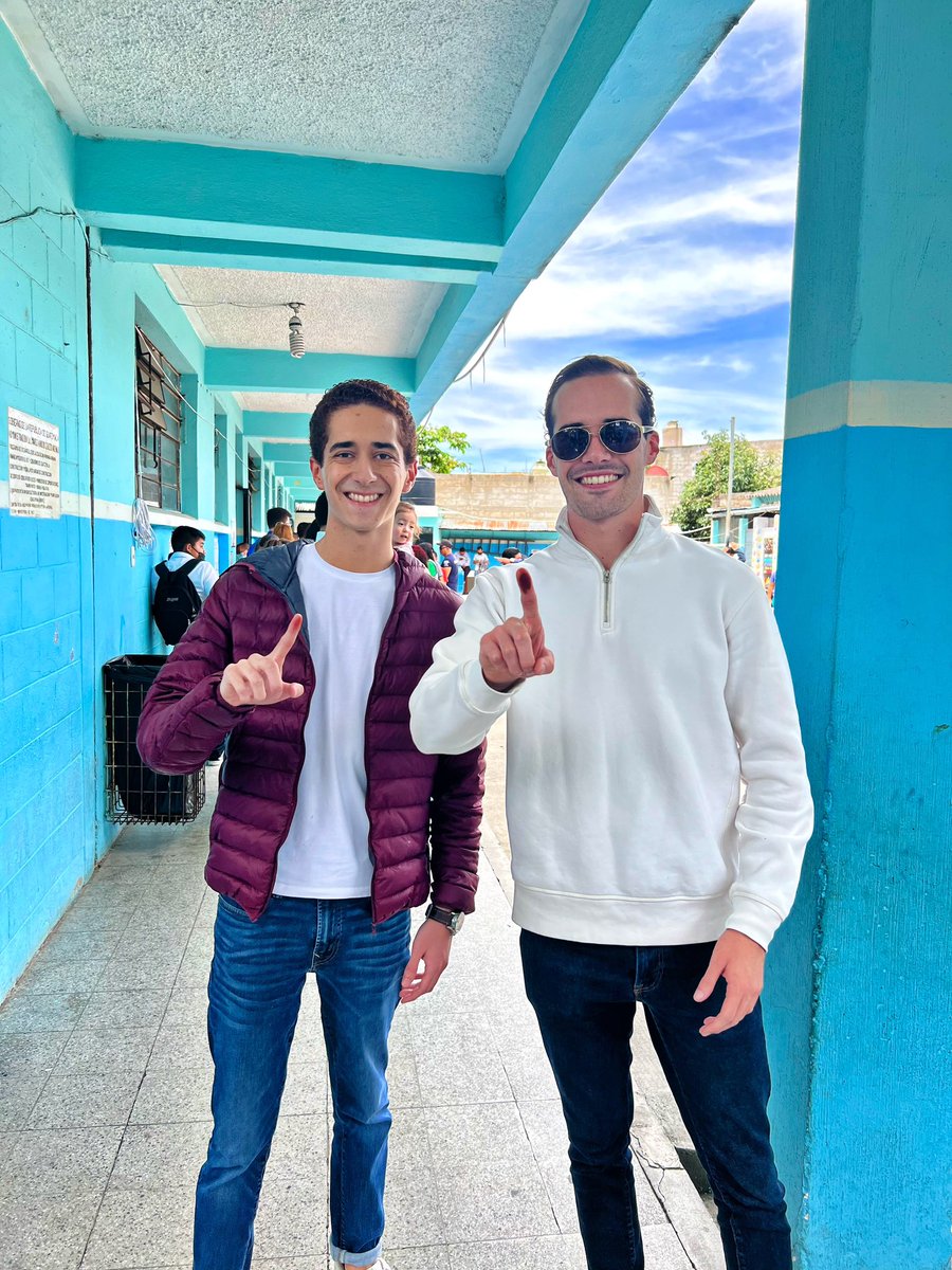 rgonzamon's tweet photo. Vamos jóvenes !!! #EleccionesGT2023 🇬🇹 https://t.co/O26hf6Jpyp