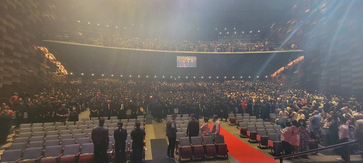 GlobalView_RB's tweet image. Convocation for the Faculty of Applied Science and Engineering Technology @SenecaCollege about to begin. Let&apos;s go! #senecapolytechnic #senecaproud #challengeaccepted