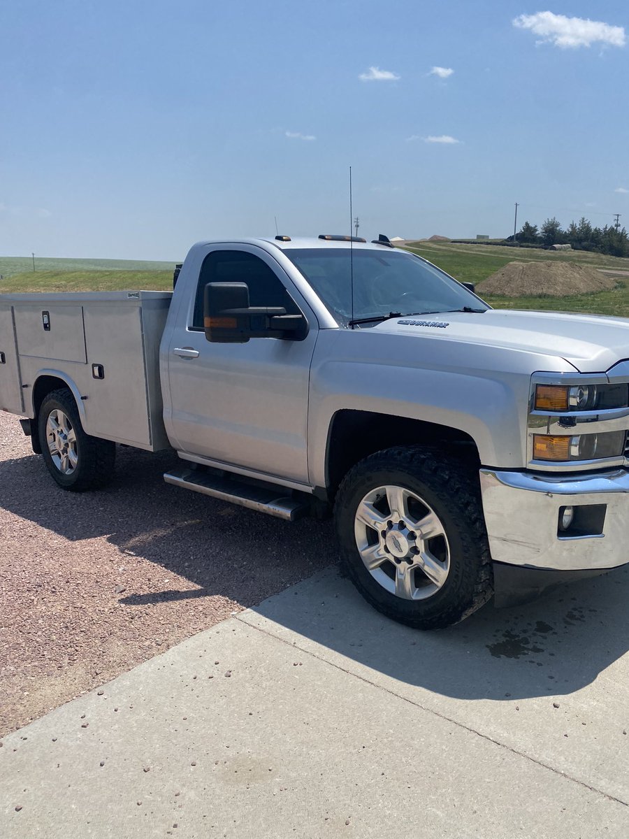 SaltzDalton's tweet photo. Ok #Agtwitter 
For Sale not On Sale
‘16 Chevy 2500 Duramax, 103k, have recipes on everything done to it since new, wired for 2 way radio, cat fuel filter adapter, needs nothing. 50k OBO
Pm for more details https://t.co/f1fYo431wE