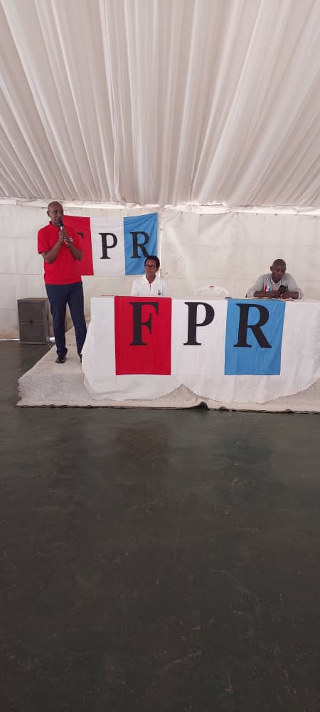 hambajona's tweet photo. Kuri iki cyumweru tariki 25/06/2023; abanyamuryango ba @rpfinkotanyi mu kagari ka #Nonko @NyarugungaO @KicukiroDistr @CityofKigali bahuriye mu mahugurwa biyemeza ko:
1. Opinion leaders baba hafi y'abayobozi babo mu nzego zitandukanye, bakabagira inama nubwo baba batazirimo;... https://t.co/MJ5rTbiBvw