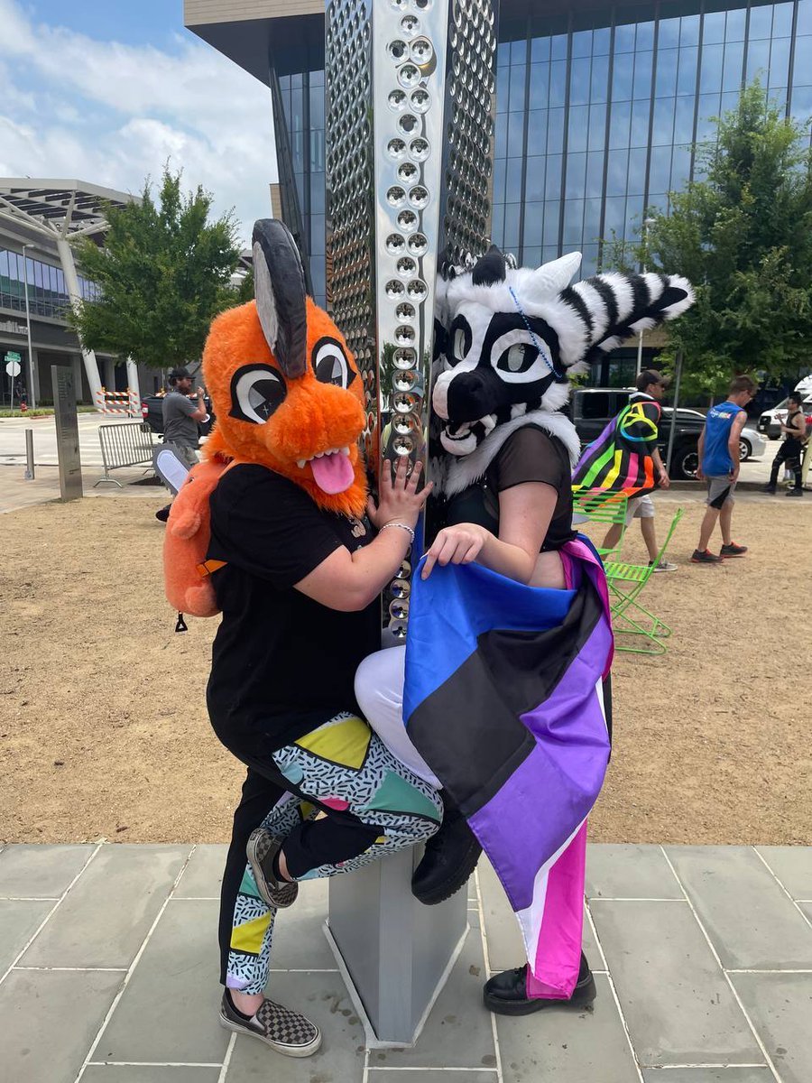 thatfurryloser's tweet photo. PRIDE PRIDE PRIDE
#okcpridefest #okcpride #okcpride2023 #fursuit #furry https://t.co/FRNqRHSvfr